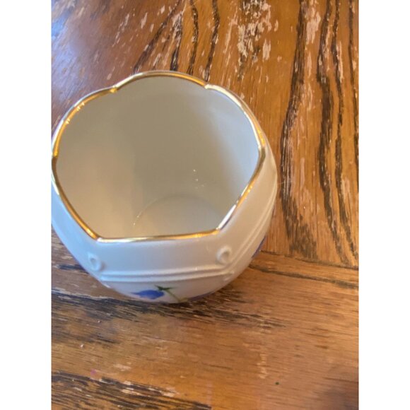 Lenox Blue Bell 3 1/2" Vase or Votive Candle Holder - Picture 2 of 6